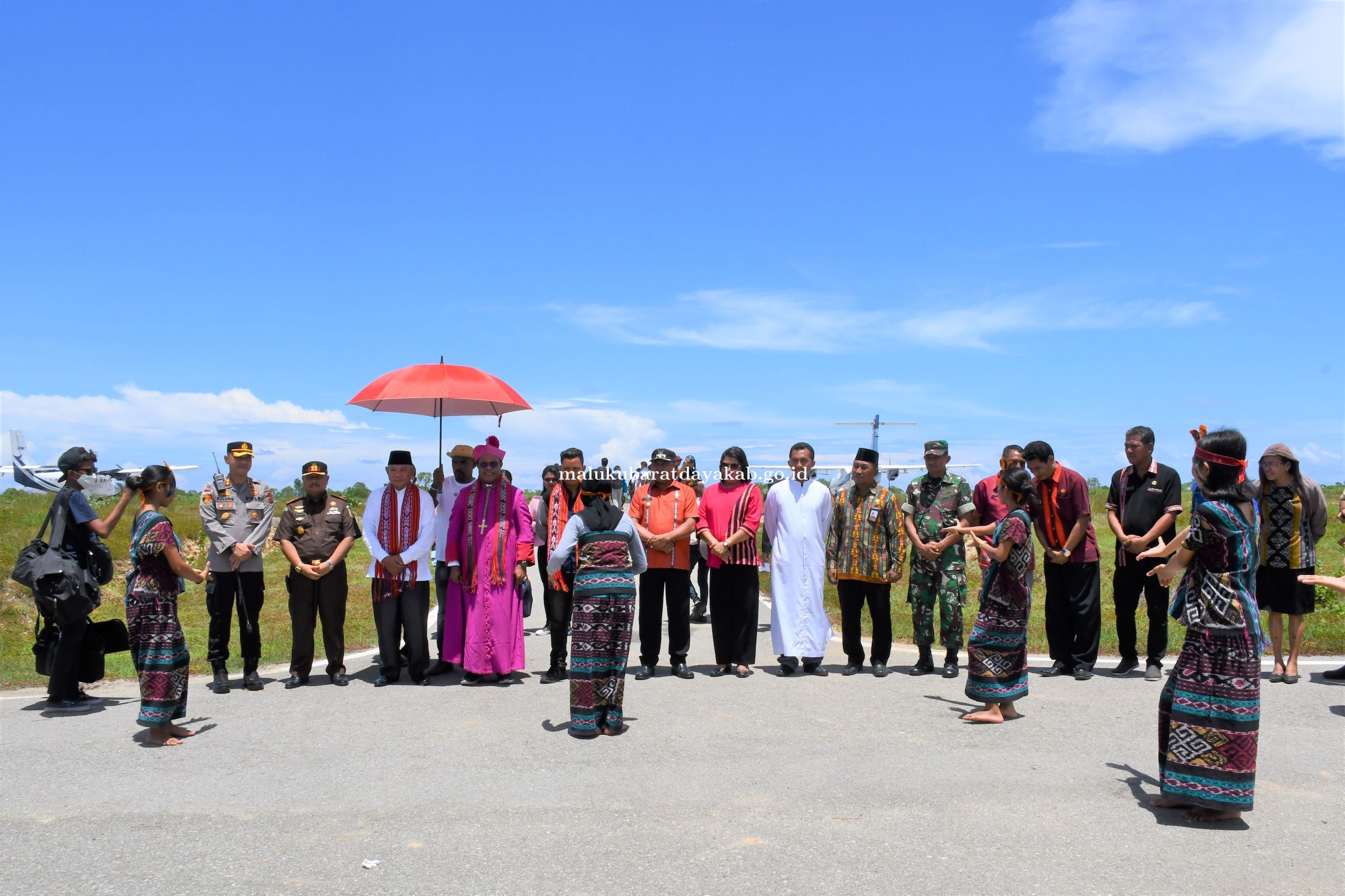 Uskup Diosis Amboina Bersama Sejumlah Tokoh Agama di Maluku, Menyambangi Kabupaten Maluku Barat Daya